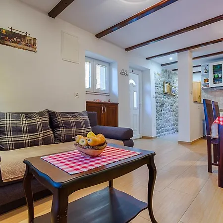 Apartment Tomo Split